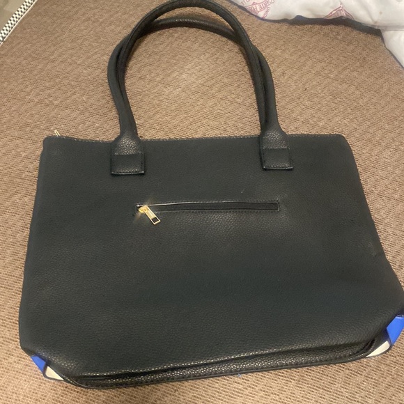 Purse - Picture 2 of 3